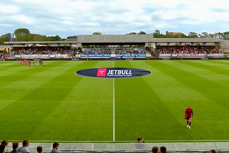 Centre Circle Pitch Banner Jet Bull