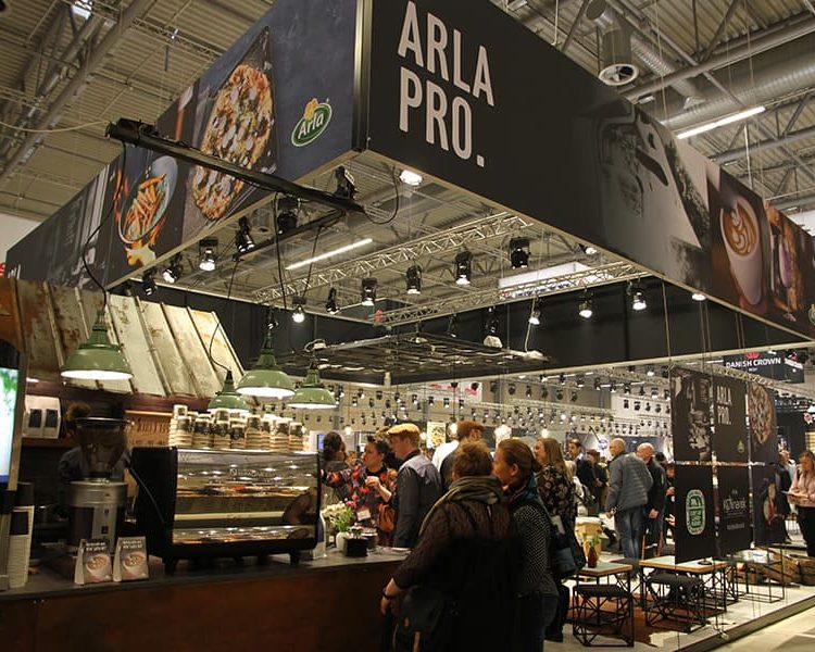 Textile Frame System Arla Pro Stand